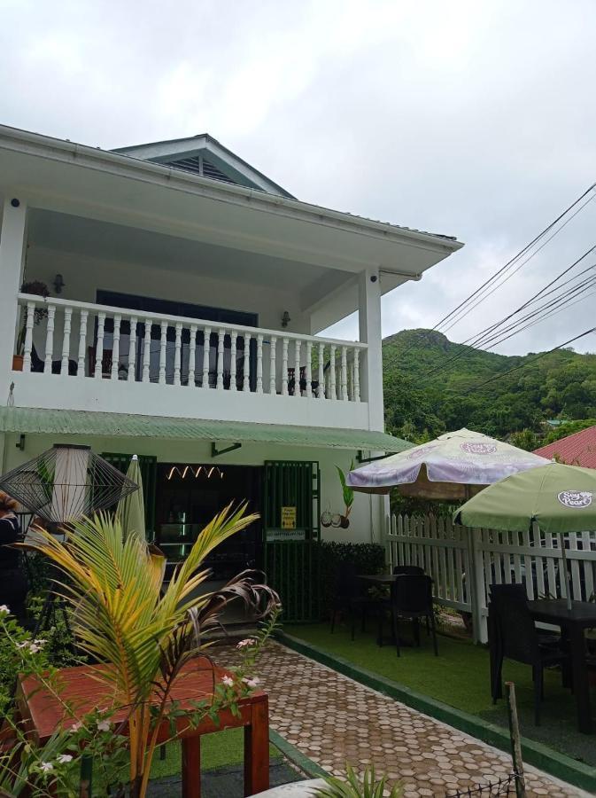 Les Forbans Selfcatering Apartment Takamaka Exterior foto